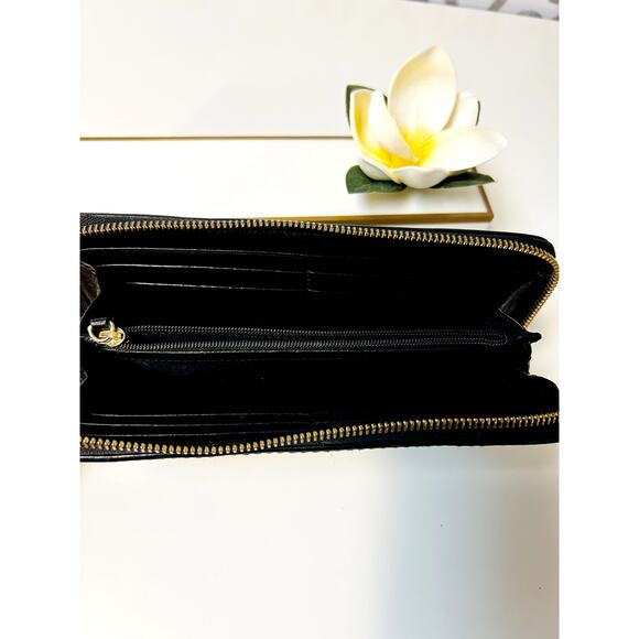 Michael Kors Monogram Zip Wallet – Classic Logo Prin - Picture 4 of 5